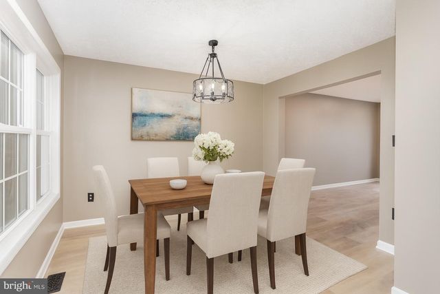 175 COUNTRY RIDGE DR, Red Lion, PA 17356