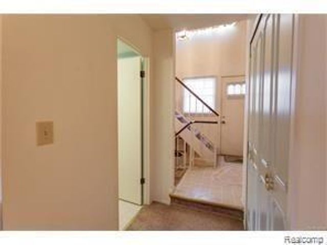 5117 Buckingham Drive, Troy, MI 48098