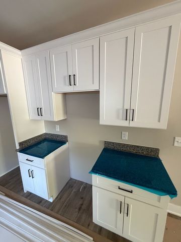 1002 College St, W, Fayetteville, TN 37334