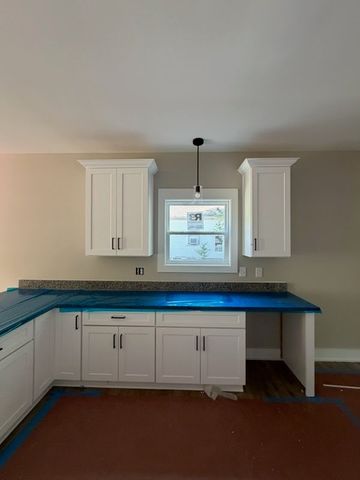 1002 College St, W, Fayetteville, TN 37334