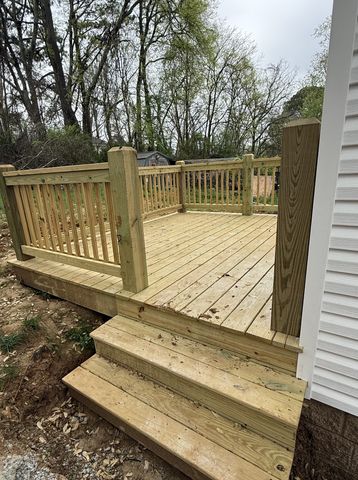 1002 College St, W, Fayetteville, TN 37334