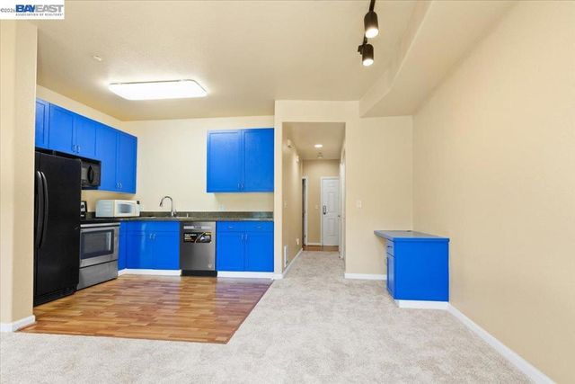 1121 40th Street 4201, Emeryville, CA 94608