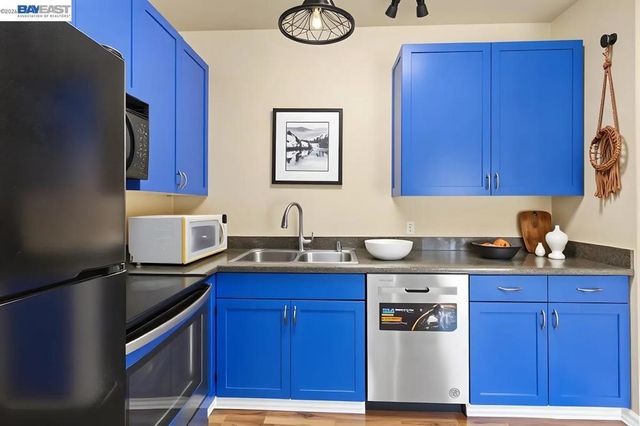 1121 40th Street 4201, Emeryville, CA 94608
