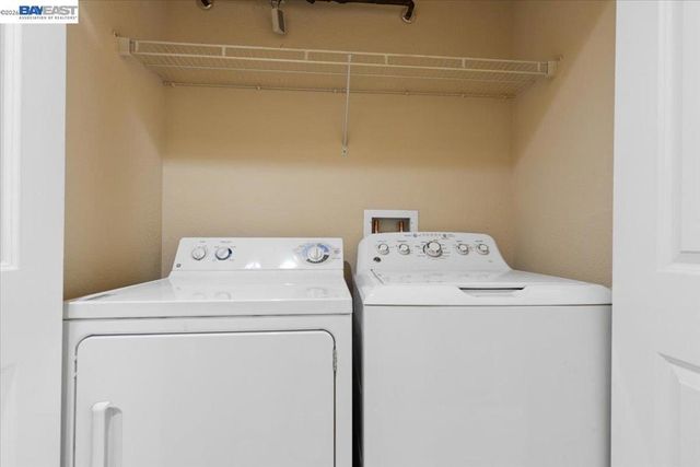 1121 40th Street 4201, Emeryville, CA 94608