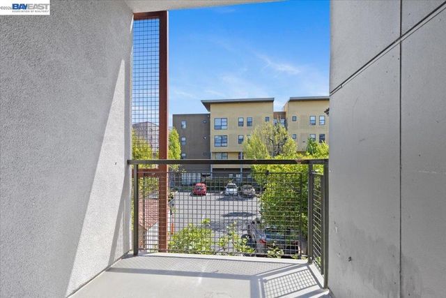 1121 40th Street 4201, Emeryville, CA 94608