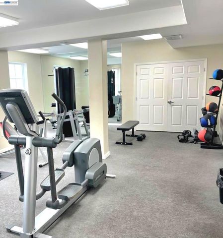 1121 40th Street 4201, Emeryville, CA 94608