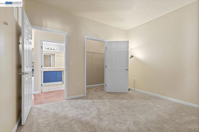 1121 40th Street 4201, Emeryville, CA 94608