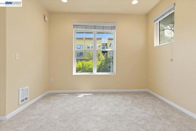 1121 40th Street 4201, Emeryville, CA 94608