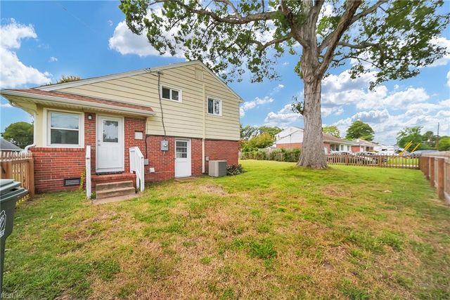 6905 Adele DR, Norfolk, VA 23518