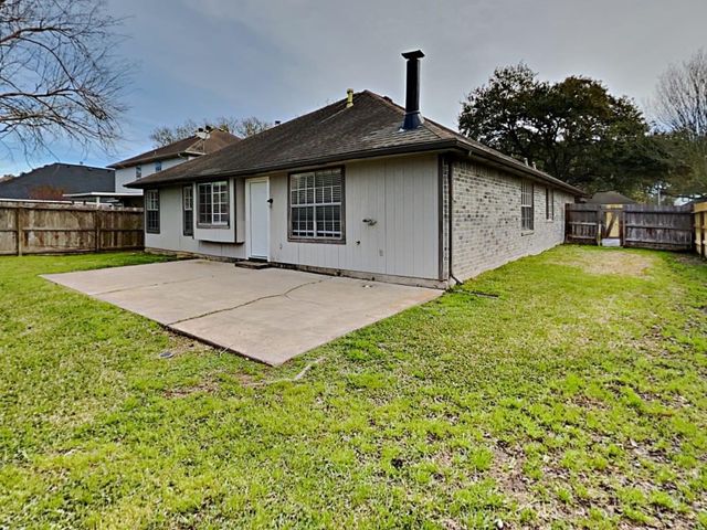 4330 Spoonbill Drive, Seabrook, TX 77586