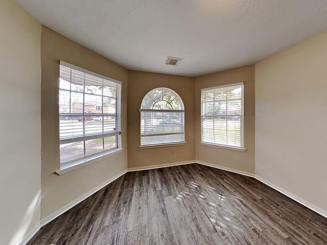 4330 Spoonbill Drive, Seabrook, TX 77586