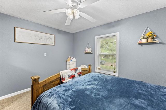 214 S Oak Street, Ottawa, KS 66067