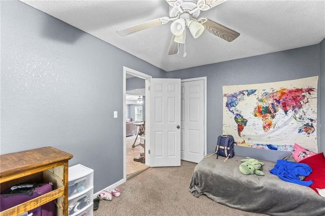 214 S Oak Street, Ottawa, KS 66067