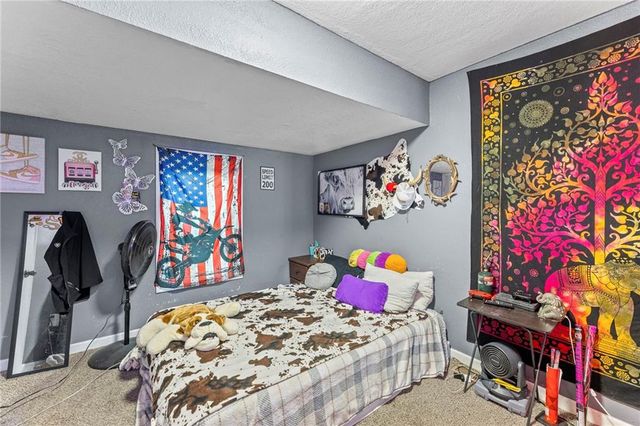 214 S Oak Street, Ottawa, KS 66067