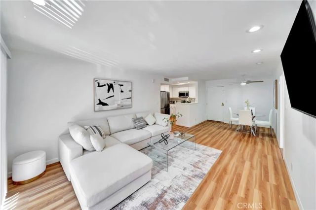 22100 Burbank Boulevard 230C, Woodland Hills, CA 91367