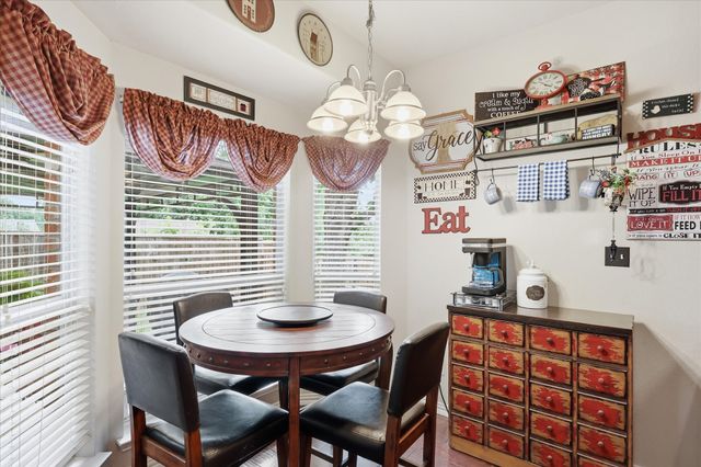 523 Clancy Lane, Lake Dallas, TX 75065