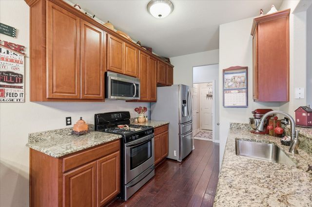 523 Clancy Lane, Lake Dallas, TX 75065