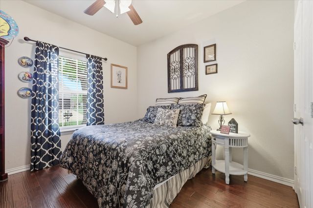 523 Clancy Lane, Lake Dallas, TX 75065