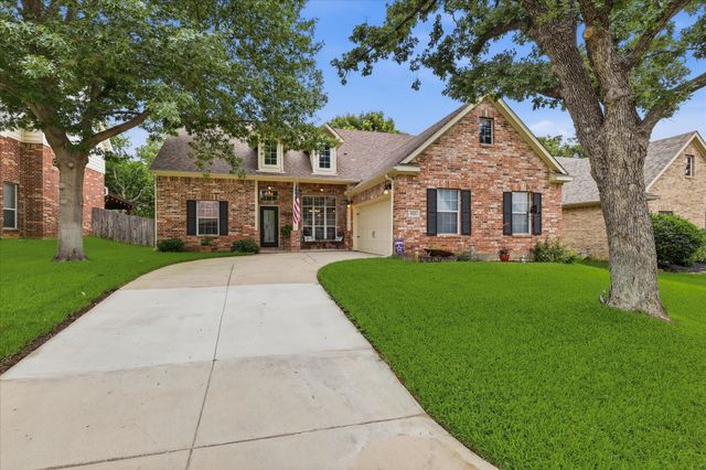 523 Clancy Lane, Lake Dallas, TX 75065