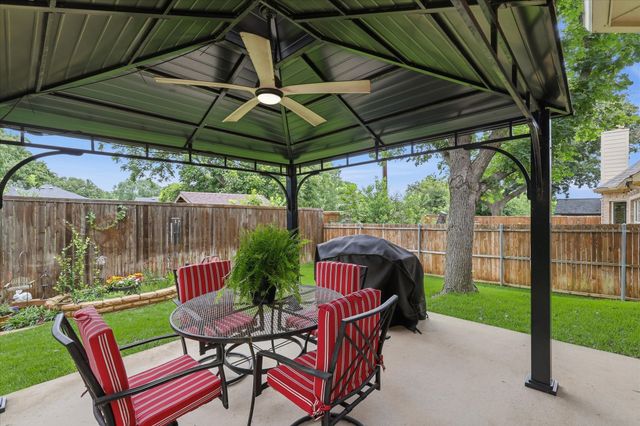 523 Clancy Lane, Lake Dallas, TX 75065