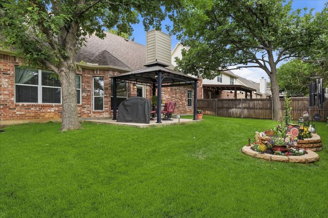 523 Clancy Lane, Lake Dallas, TX 75065