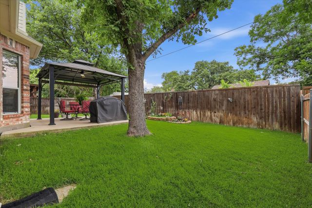 523 Clancy Lane, Lake Dallas, TX 75065