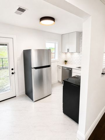 220 Sky Acres Drive, Westworth Village, TX 76114
