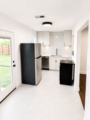 220 Sky Acres Drive, Westworth Village, TX 76114
