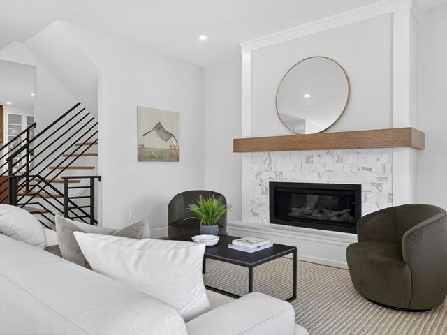 165 Franklin St 165, Arlington, MA 02474