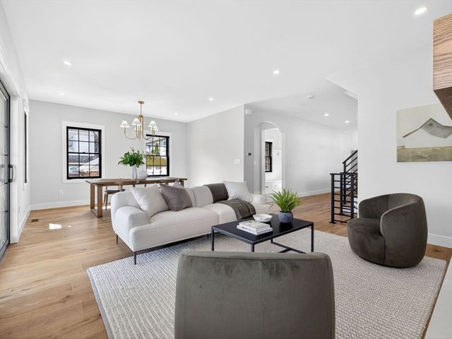 165 Franklin St 165, Arlington, MA 02474