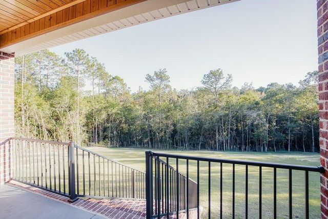 2468 Hammock Lane, Crestview, FL 32536