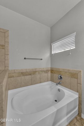 7532 WOLF CREEK Drive, El Paso, TX 79911