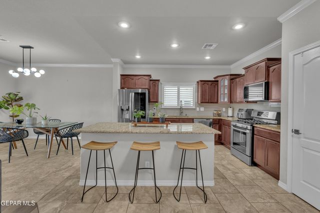 7532 WOLF CREEK Drive, El Paso, TX 79911
