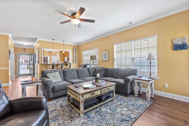371 Spyglass Hill Drive, Perry, GA 31069