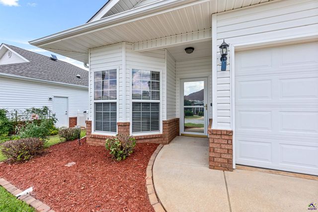371 Spyglass Hill Drive, Perry, GA 31069