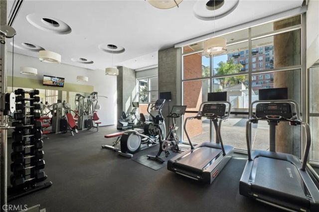 800 The Mark Lane 1806, San Diego, CA 92101