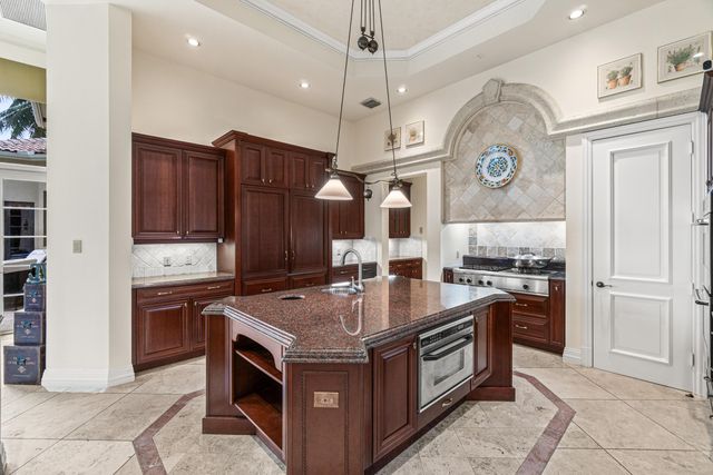 5590 Vintage Oaks Terrace, Delray Beach, FL 33484