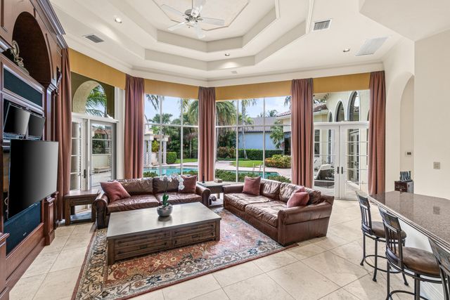 5590 Vintage Oaks Terrace, Delray Beach, FL 33484