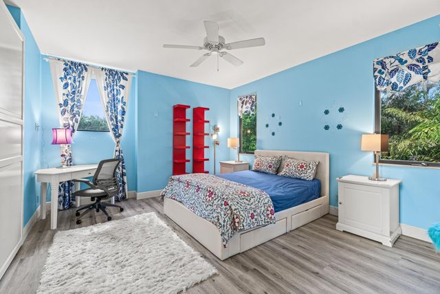 5590 Vintage Oaks Terrace, Delray Beach, FL 33484