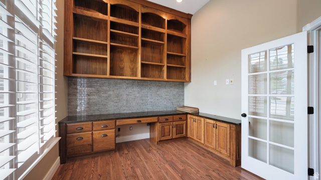 6 W SALEM HILLS DR, Elk Ridge, UT 84651