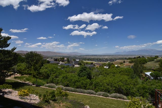 6 W SALEM HILLS DR, Elk Ridge, UT 84651