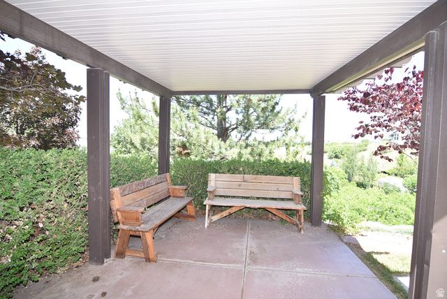 6 W SALEM HILLS DR, Elk Ridge, UT 84651