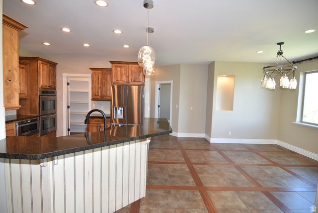 6 W SALEM HILLS DR, Elk Ridge, UT 84651