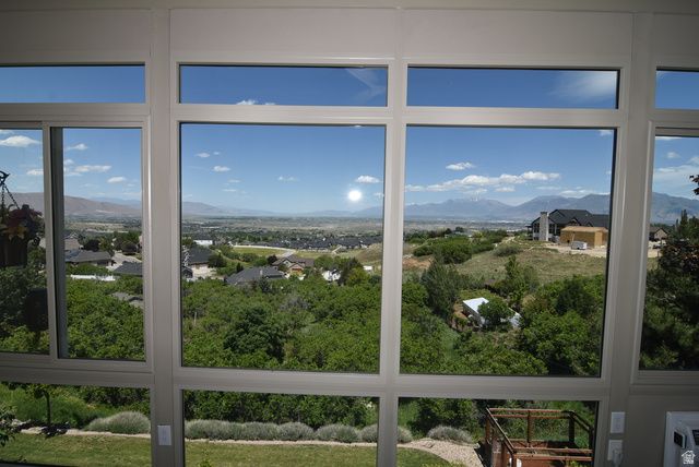 6 W SALEM HILLS DR, Elk Ridge, UT 84651