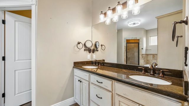 6 W SALEM HILLS DR, Elk Ridge, UT 84651