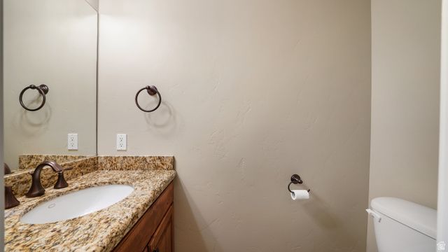 6 W SALEM HILLS DR, Elk Ridge, UT 84651