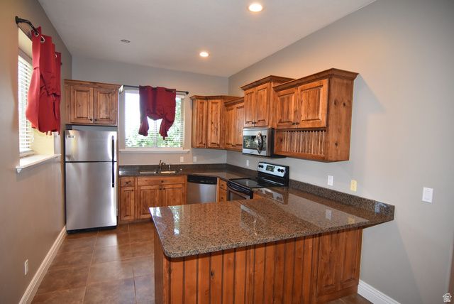 6 W SALEM HILLS DR, Elk Ridge, UT 84651