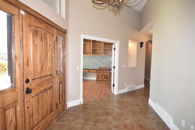 6 W SALEM HILLS DR, Elk Ridge, UT 84651