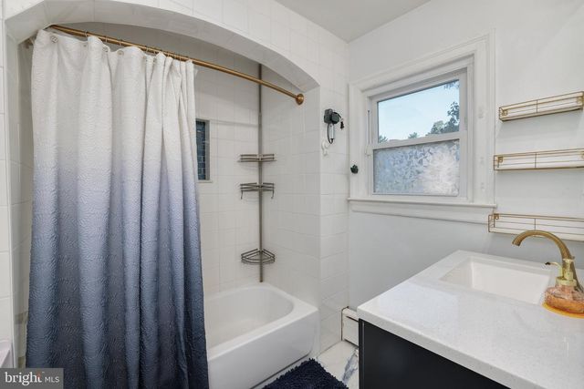 782 LOWER FERRY RD, Trenton, NJ 08628