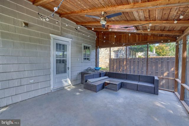 782 LOWER FERRY RD, Trenton, NJ 08628